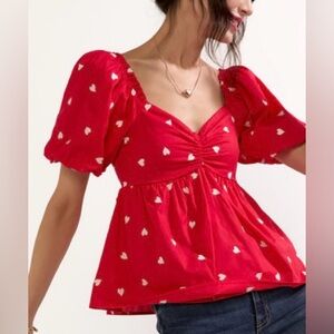 Francesca’s NWT red puff sleeve heart top M